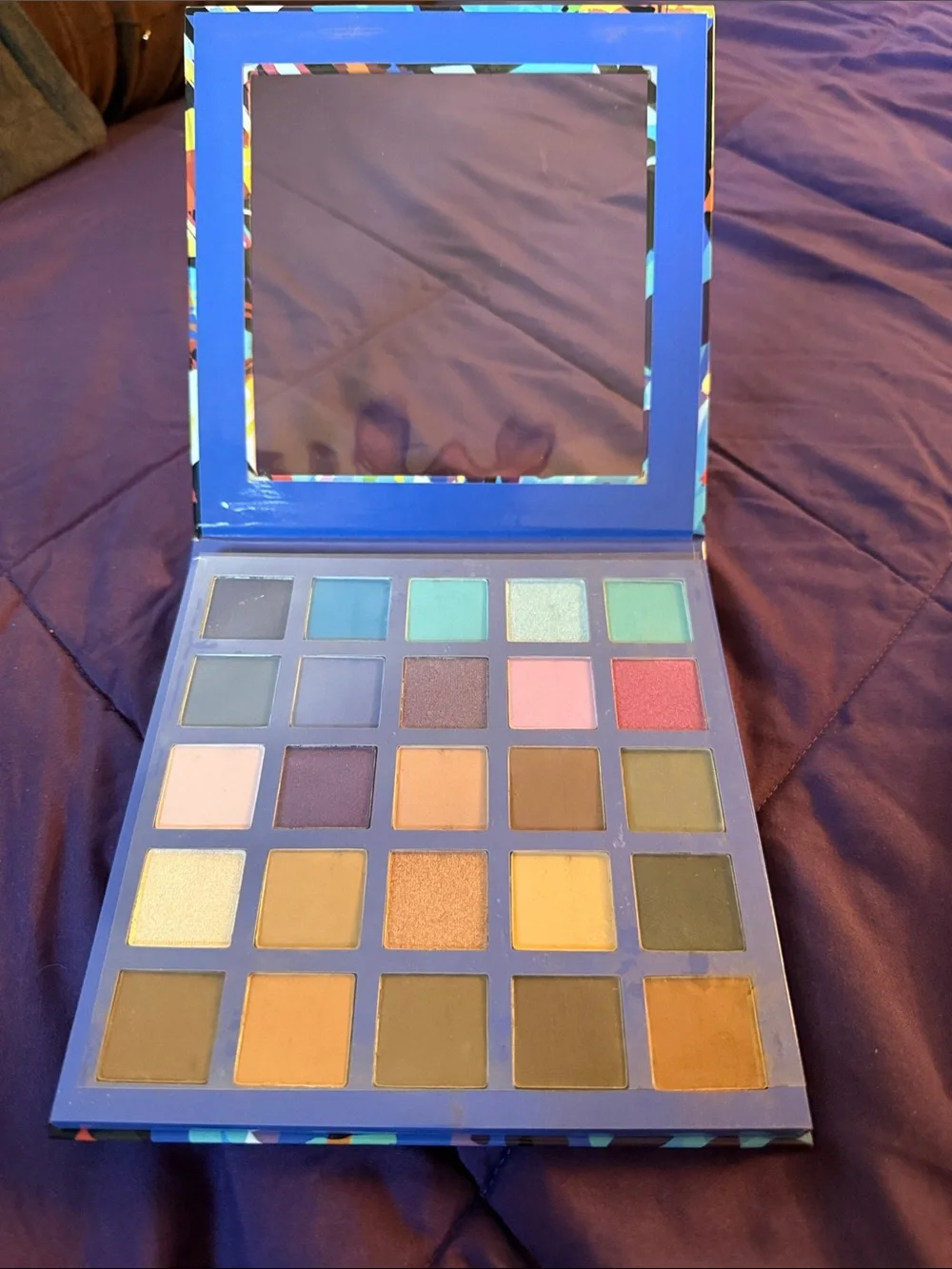 #Style Eyeshadow Palette - Assorted Blue & Neutral Shades